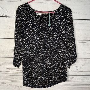 STITCH FIX Beacon Patty Roll‎ Tab Knit Top Size Small NWT